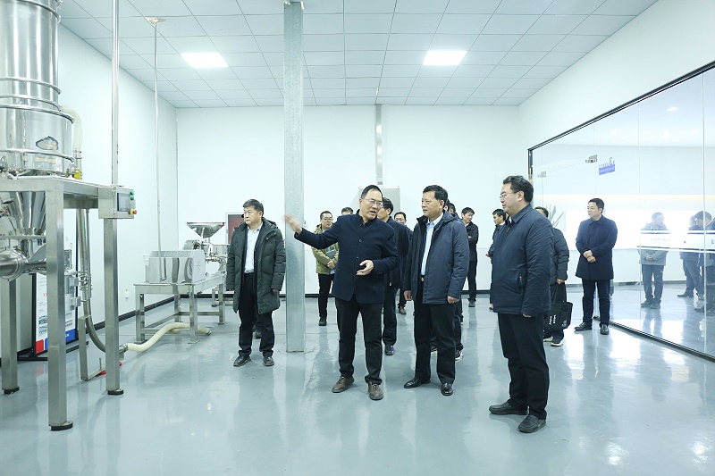 新乡学院领导莅临高服公司调研，推动校企合作与产学研融合发展